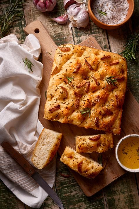 Homemade Bread Photography, Focaccia Photography Styling, Foccacia Bread Photography, Rustic Italian Food, Focaccia Packaging, Foccacia Aesthetic, Focaccia Aesthetic, Focaccia Photography, Bread Aesthetic