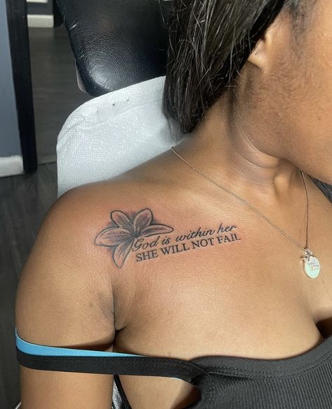 Front Shoulder Tattoos, Shoulder Tats, Girl Shoulder Tattoos, Shoulder Blade Tattoo, Hip Thigh Tattoos, Chest Tattoos For Women, Tattoos For Black Skin, Pretty Tattoos For Women, Dope Tattoos For Women