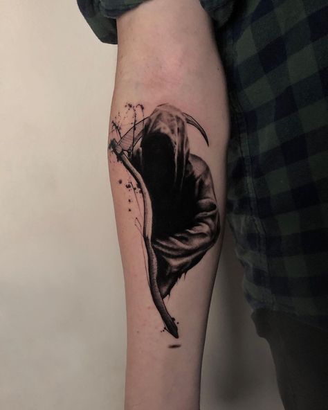 Grim Tattoo Designs, Dark Reaper Tattoo, Grim Reaper Tattoo Blackwork, Hooded Reaper Tattoo, The Grim Reaper Tattoo, Grim Reaper Flower Tattoo, Grim Reaper Tattoo For Women, Feminine Grim Reaper Tattoo, Mortality Tattoo