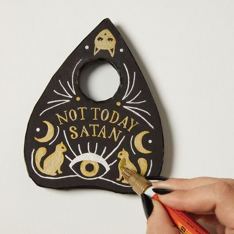 Customize Your Own Planchette With This DIY - BUST Diy Planchette, Creation Art, Air Dry Clay Projects, Ouija Board, Ceramics Pottery Art, Clay Art Projects, Diy Clay Crafts, Diy Lamp, Diy Clay