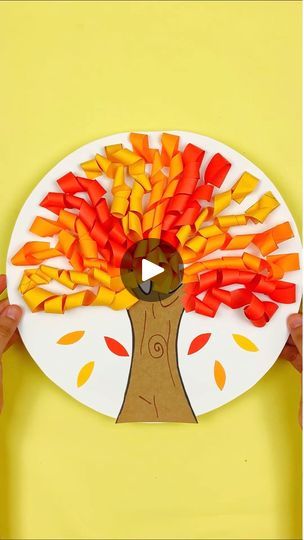 Fall Tree Ideas, Older Kids Crafts, Fall Tree Craft, Fall Paper Crafts, Activity Day Girls, K Crafts, Fall Art Projects, Autumn Paper, Classroom Art Projects