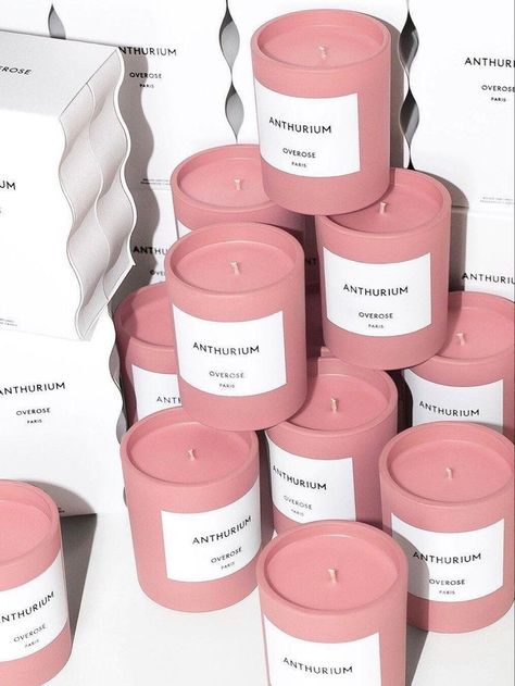 Unique Candle Ideas, Lilin Aroma, Candle Packaging Design, Candle Designs, Traditional Candle, Pink Candle, Homemade Scented Candles, Soya Mumu, Candle Design