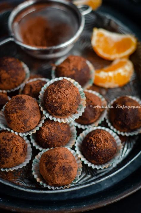 Chocolate Orange Truffles Recipe, Chocolate Orange Desserts, Orange Truffles Recipe, Truffles No Bake, Chocolate Orange Truffles, Chocolate Treats Easy, Orange Truffles, No Bake Truffles, Instant Dessert