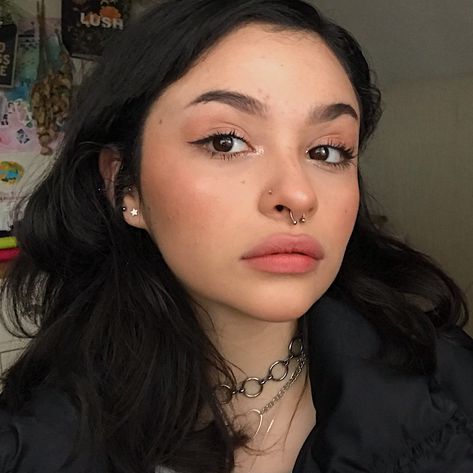 Septum And Stud Piercing Together, Nose Piercing Inspo Septum, Septum And Stud Piercing, Small Septum Piercing Hoop, Nose And Septum Piercing, Nostril And Septum Piercing Together, Black Hair Brown Eyes Girl, Septum And Nose Piercing Together, Septum And Nostril Piercing