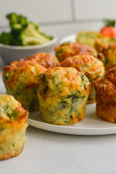 Savory Cottage Cheese, Savory Breakfast Muffins, Cottage Cheese Muffins, Cottage Cheese Breakfast, Turkey Breakfast Sausage, Cheese Breakfast, Vegan Muffins, Savory Muffins, Cottage Cheese Recipes