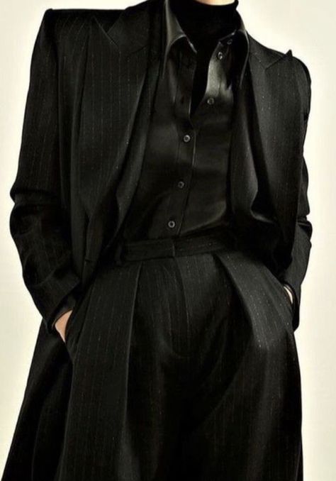 Black Suit Asethic, Suits Outfits Aesthetic, Female Black Suit Aesthetic, All Black Academia Outfit, Dark Tomboy Outfits, Victorian Goth Aesthetic Outfit, Black Suits Aesthetic, Messy Suit Aesthetic, Dark Academia Suits Women