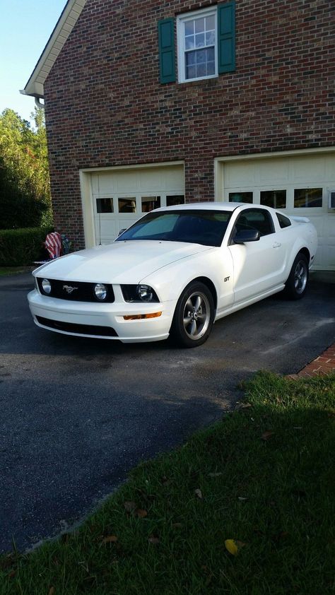 Nice Great 2005 Ford Mustang 2005 Mustang GT White/Black 2017 2018 Check more at http://24auto.cf/2017/great-2005-ford-mustang-2005-mustang-gt-whiteblack-2017-2018/ 2006 Ford Mustang Gt, 2009 Mustang Gt, 2000s Mustang, White Mustang Gt, 06 Mustang, Fort Mustang, 2011 Mustang Gt, 2008 Mustang, 2005 Mustang Gt