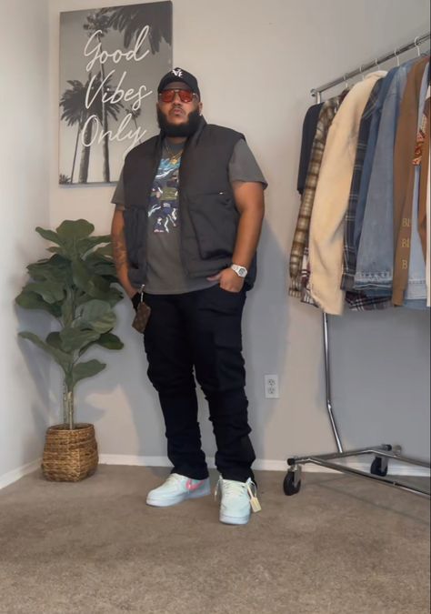 Guy Outfits Plus Size, Thick Black Man Fashion, Big Dude Outfits, Big Boy Outfits Black Men, Mens Outfits Big And Tall, Big Guy Fits, Husky Guy Fashion, Outfit Ideas For Big And Tall Men, Outfit Ideas For Bigger Guys