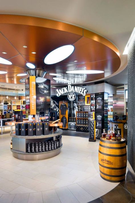 Wine Store Design, Wine Shop Interior, Ghost Chili, Duty Free Store, Duty Free Shop, Pos Design, Shopper Marketing, Liquor Shop, Travel Retail