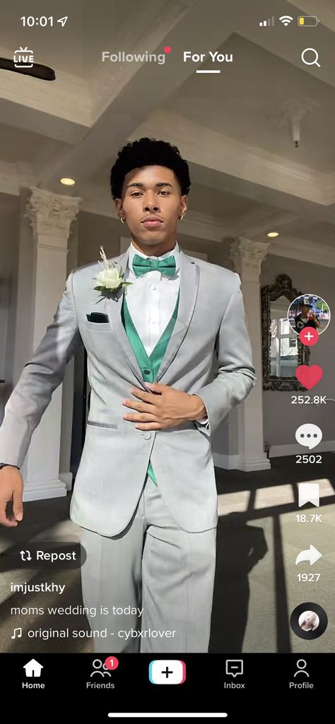 Quince Chambelanes Outfits Emerald Green, Emerald Green Quinceanera Court, Quinsañera Dresses, Chambelanes Outfits Quinceanera Purple, Emerald Green Chambelanes Outfits, Chambelanes Outfits Quinceanera Pink, Quinceanera Court Outfits, Quince Chambelanes Outfits, Mint Green Quinceanera Dresses