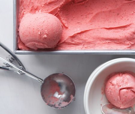 Strawberry Gelato Recipe Strawberry Gelato Recipe, Strawberry Gelato, Gelato Recipe, Gelato Ice Cream, Cold Treats, Favorite Cookbooks, Oreo Dessert, Ice Cream Popsicles, Ice Cream Treats