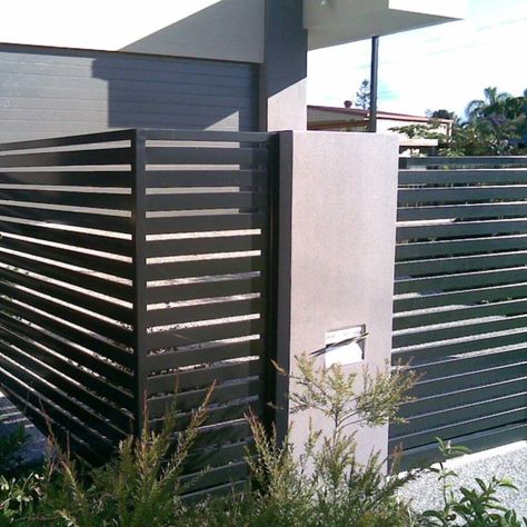 Yard Fencing - 10 Modern Fence Ideas | Family Handyman | The Family Handyman Horizontal Railing, Horizontal Slat Fence, Corrugated Metal Fence, Easy Fence, Modern Fence Design, Privacy Fence Designs, Concrete Fence, Front Fence, Cheap Backyard