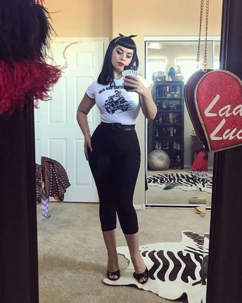 Simple yet still feelin like a baddie. Love my new @theoriginalbadgirl tee. It goes well with my black capri pants I snagged from @rockinbettielv. Excuse my mess. Ive been doing some spring cleaning.❤️ What To Wear To A Burlesque Show Outfit, Modern Pinup Outfits Ideas, Coffin Aesthetic, 50s Goth, Rockabilly Aesthetic, Gothabilly Fashion, Vintage Dress Outfits, Modern Pin Up Style, Mode Rockabilly