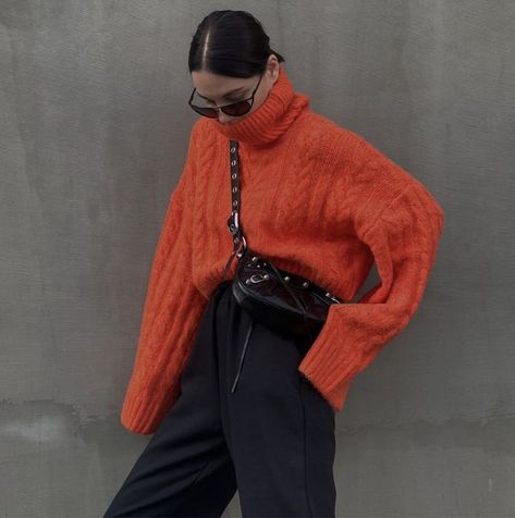 High Neck Outfit, Orange Sweater Outfit, Cozy Oversized Sweaters, Knit Sweater Outfit, Oversized Sweater Outfit, Winter Sweater Outfits, Fall Fashion Coats, Pullovers Outfit, Short Sweater