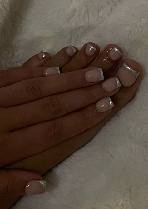 Chrome French Tips Square, Silver Metallic French Tip Nails, White Metallic Nails French Tips, Sliver Chrome French Nails, Sliver Chrome Nails French Tip, Diy Nail Designs, Nails Designs, Diy Nails, Toe Nails