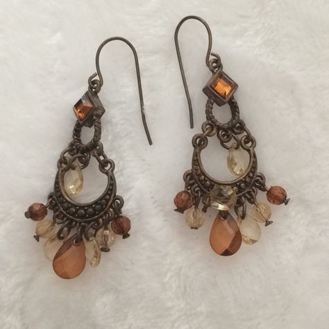 Beautiful Boho-Like Dangling Earrings. Never Worn. Dream Jewelry Earrings, Whimsigoth Accessories, Cottage Core Earrings, Whimsigoth Jewelry, Academia Jewelry, 70s Earrings, Grunge Earrings, Bronze Accessories, Earwigs