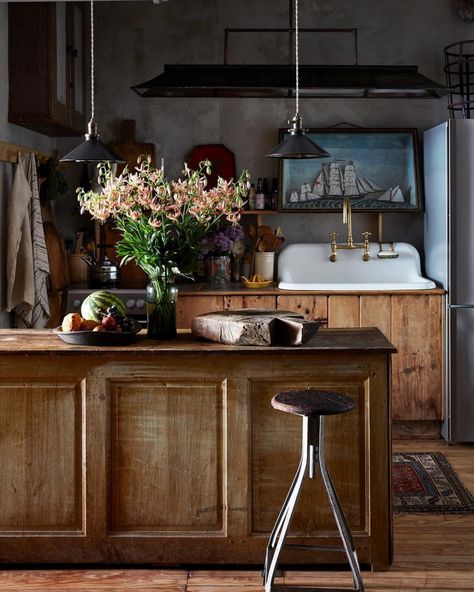 Devol Kitchens, John Derian, Mediterranean Homes, Look Vintage, Architectural Digest, Home Fashion, 인테리어 디자인, Kitchen Inspirations, Small Kitchen