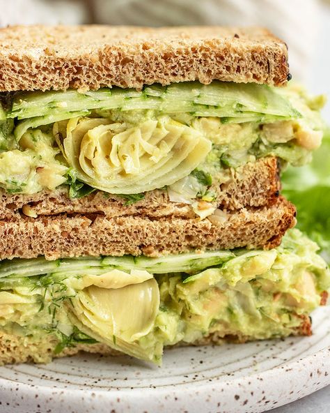 White Bean Sandwich, Bean Sandwich, Protein Sandwich, Vegetarian Sandwich Recipes, Avocado Sandwich, Vegetarian Sandwich, Sandwich Spread, Veggie Sandwich, Pickled Veggies