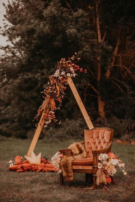 Fall Mini Sessions Set Up Outdoor, Fall Photoshoot Setup Ideas, Fall Mini Shoot, Fall Photo Booth, Fall Photo Props, Photography Studio Decor, Mini Photo Shoot, Photography Set Up, Fall Backdrops