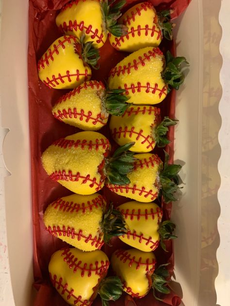 Softball Fruit Tray, Softball Theme Desserts, End Of Year Softball Party, Softball Themed Snacks, Softball Themed Birthday Party Food, Softball Birthday Ideas, Softball Pool Party Ideas, Softball Dessert Ideas, Softball Birthday Party Ideas Food