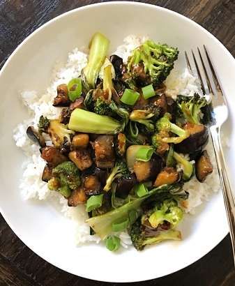 healthyGFfamily.com – Where gluten-free also means easy and delicious Broccoli In Garlic Sauce, Recipe Eggplant, Garlic Sauce Recipe, Better Than Takeout, Broccoli Recipe, The Spruce, Veggie Delight, Veggie Stir Fry, Sauteed Veggies