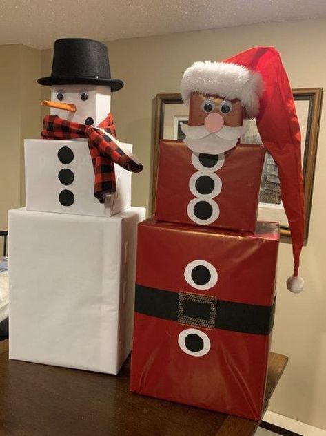 Gift Tower Ideas, Snowman Gift Tower, Diy Snowman Gifts, Crafty Christmas Gifts, Christmas Wrapping Diy, Christmas Decor Ideas Outdoor, Gift Towers, Snowman Gifts, Christmas Themes Decorations