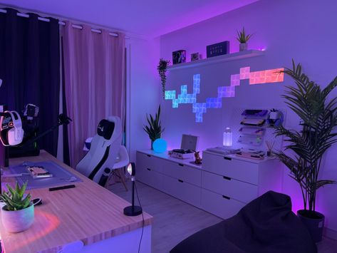 Comfy Gaming Room, Stream Set Up, Gaming Bedroom Setup, Small Gaming Room, Small Gaming Room Ideas, Gaming Room Ideas, Gaming Bedroom, Pc Build, Entertaining Space