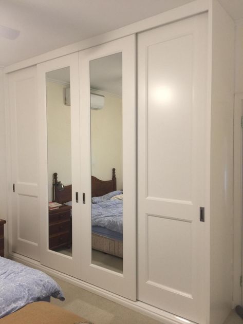 Built In Wardrobe Ideas Sliding Doors, Built In Wardrobe Ideas Layout, Bedroom Robes, Sliding Door Wardrobe Designs, Bedroom Built Ins, Bedroom Built In Wardrobe, Wardrobe Door Designs, Closet Renovation, White Wardrobe