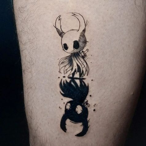 Tattoo Ideas Cool Design, Hallow Knight Tattoo, Manga Art Tattoo, Cute Black Tattoos, Tatuagem Hollow Knight, Hollow Knight Tattoo Ideas, Game Tattoo Designs, Souls Tattoo Ideas, Dark Tattoo Sketch