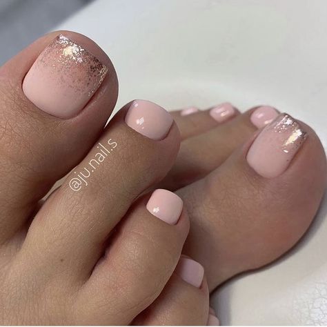 Best Nude and Neutral Toe Nail Designs ideas Fall Pedicure Ideas, Glitter Pedicure, Glitter Toe Nails, Fall Toe Nails, Fall Pedicure, Pedicure Designs Toenails, Pedicure Nail Designs, Pedicure Ideas, Gel Toe Nails