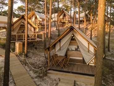 Glamping Inspiration, Tents Camping Glamping, Family Glamping, Resort Ideas, Forest Resort, Camping Wedding, Container Restaurant, Eco Village, Glamping Tents