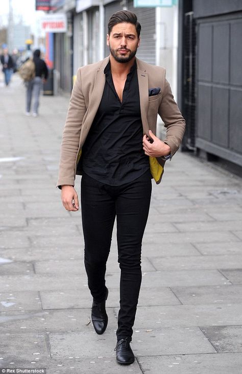 Goodbye Maz: Mario Falcone has announced his resignition from The Only Way Is Essex, much to the sadness of the his former cast members and thousands of fans Mario Falcone, Look Work, Mens Blazers, Blazer Outfits Men, Tan Blazer, Best Mens Fashion, Mens Fashion Casual Outfits, Stylish Mens Outfits, Mens Fashion Suits