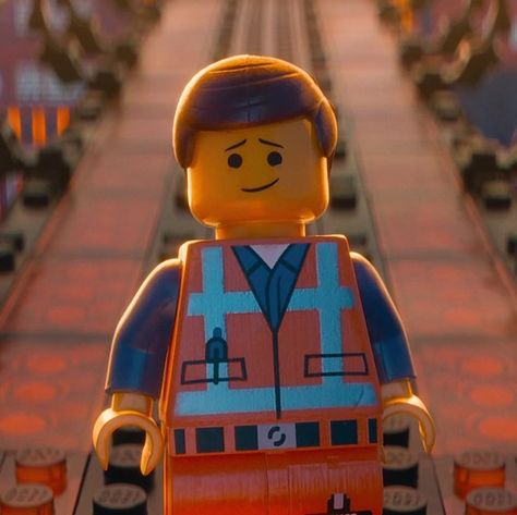 Emmet Lego, Lego Poster, Movie Inside Out, Big Lego, The Lego Movie, Lego Movie 2, Movie Pic, Lego Batman Movie, Lego Man