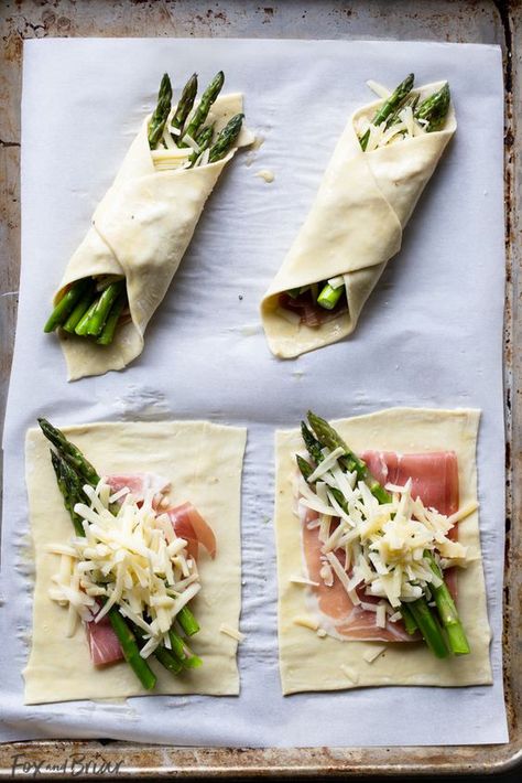 Pinterest Asparagus Puff Pastry Bundles, Puff Pastry Bundles, Asparagus Puff Pastry, Prosciutto Asparagus, Elegant Appetizers, Decorações Com Comidas, Spring Brunch, Puff Pastry Recipes, Asparagus Recipe