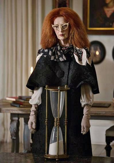 Francis Conroy as Myrtle Snow - American Horror Story: Coven Myrtle Snow Aesthetic, Witchy Lookbook, Coven Costume, Tv Witches, American Horror Story Costumes, American Horror Story Characters, Frances Conroy, American Horror Story 3, Ahs Coven