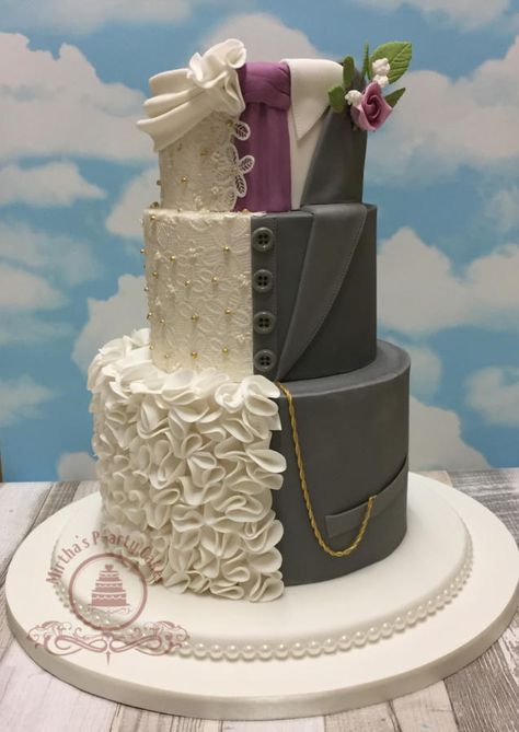 THE HIS & HERS wedding cake by Mirtha's P-arty Cakes - http://cakesdecor.com/cakes/305849-the-his-hers-wedding-cake His And Her Wedding Cake, Half And Half Wedding Cakes, Half And Half Cake, Wedding Cakes Floral, Superhero Wedding Cake, Wedding Cakes Unique, Cakes Floral, Half Cake, Cakes Unique