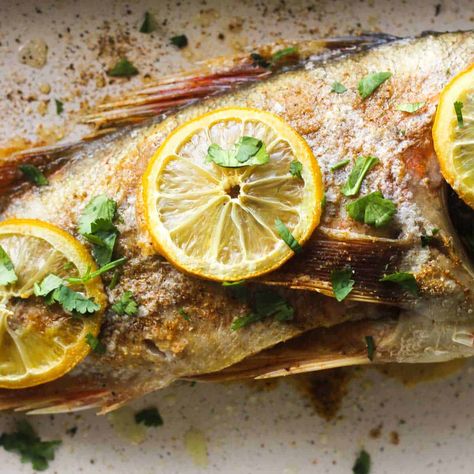 Baked Rockfish Recipes, Rockfish Recipes, Rock Fish, Quick Seafood Recipes, Easy Fish Recipes, Cooking Seafood, Easy Oven, Healthy Fish, Old Bay