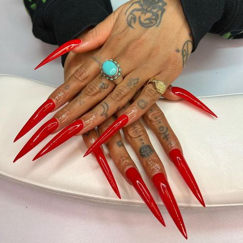 HOT EBONY NAILZ on Instagram: “XXXL Red tips for another project on @skyemelena ❤️🌹 Products used: @apresnailofficial XXXL Stiletto tips from the Apres x Jenny Secret…” Extreme Long Nails, Red Tips, Sharp Nails, Crazy Nails, Dope Nails, Aaliyah, Red Nails, Long Nails, Nail Inspo