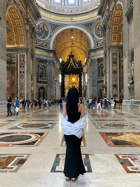 #italytrip #italyoutfit #traveloutfit #travel #europe Sistine Chapel Outfit, Sistine Chapel Photo Ideas, Italy Outfits, Sistine Chapel, Dream Travel Destinations, Book Writing, Travel Europe, Italy Travel, Travel Outfit