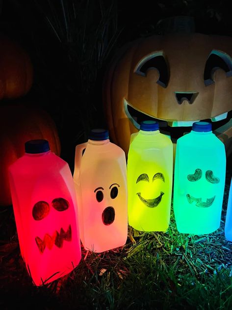 How to Make Spooktacular Milk Jug Jack-O-Lanterns 2 Liter Bottle Crafts Halloween, Halloween Milk Jugs Diy, Milk Jug Pumpkins, Milk Jug Lanterns, Milk Jug Jack-o'-lanterns, Milk Jug Halloween Crafts, Diy Recycled Halloween Decorations, Milk Jug Crafts For Kids, Milk Jug Halloween Decor