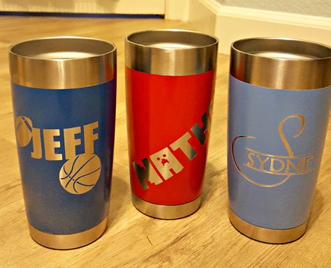 Learn how to make custom Yeti or Ozark cups by following this how to paint a yeti or ozark stainless steel mug tutorial. Just grab a few paints and have fun! Stainless Steel Spray Paint, Mod Podge Glitter, Painting Tricks, Personalize Yeti, Cup Decals, How To Make Glitter, Custom Yeti, Cricut Inspiration, Cricut Hacks