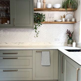 Kitchen Full Tiles Kitchen, How To Make A Small Kitchen Look Bigger, Diy Kitchens Uk, Make Kitchen Look Bigger, Kitchen Sage Green, Port Austin, Austin House, Серая Кухня, Sage Green Kitchen