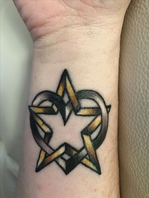 Tattoo that honors my son who is an active soldier in the army. My hero! Army Sister Tattoos, Army Inspired Tattoos, Army Girlfriend Tattoo, Army Mom Tattoos Sons, Army Tattoos For Women Military, Military Tattoos Women, Army Tattoo Ideas For Women, Army Mom Tattoos, Army Wife Tattoos