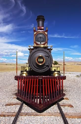 Golden Spike National Historic Site - Brigham City, Utah - Historic site Trackless Train, Train Aesthetic, Steam Trains Photography, Golden Spike, Old Steam Train, Steam Engine Trains, Railroad Photography, Train Art, Train Photography