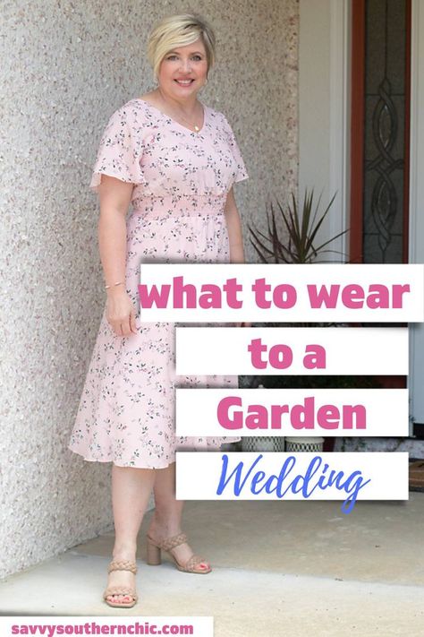 While garden weddings are generally more relaxed, always keep the dress code in mind. Long gowns are ideal for formal occasions, while cocktail dresses are safe for semi-formal occasions. Light and breezy Sunday dresses are ideal for casual, laid-back occasions. Keep reading for ideas for dresses for a garden wedding guest, and all the details on what to wear as a wedding guest to a garden wedding. Casual Summer Wedding Attire, Wedding Guest Dress For Women, Garden Wedding Guest, Formal Wedding Guest Attire, Garden Wedding Dress Guest, Sunday Dresses, Summer Wedding Attire, Party Dress Codes, Formal Wedding Attire