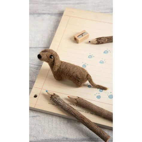 Dachshund Mini Needle Felting Kit - Alder & Alouette Dachshund Mini, Tovad Ull, Felting Needles, Needle Felting Diy, Needle Felted Dog, Wool Needle Felting, Needle Felting Tutorials, Felt Dogs, Needle Felting Kits