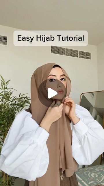 Betul Onugoren Seedat on Instagram: "The most asked Hijab tutorial. Easy peasy and yet so stylish 😍🤍. Ok so my magnet pin and scarf is from @valenci_collection and my dress is from @betul_fit_boutique we have it black, brown and beige. The shirt is attached to the dress and it comes with a belt. Perfect for the winter! 

#hijabtutorial #muslim #fyp #viral #hijabi" Easy Hijab Tutorial, Beige Hijab, Simple Hijab Tutorial, Simple Hijab, Stylish Hijab, Hijab Pins, Hijabi Aesthetic, Brown And Beige, My Dress