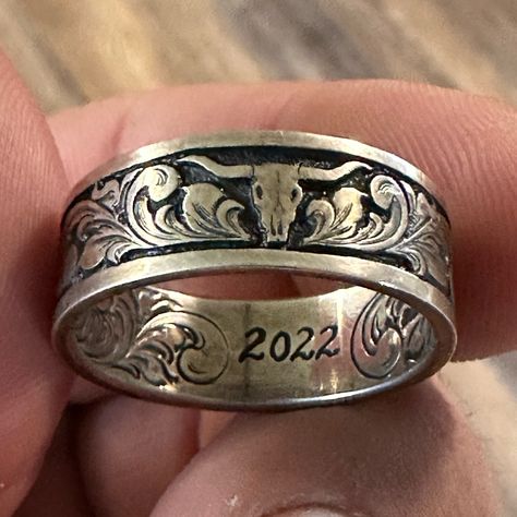 Brand New Never Used Horseshoe Wedding Ring, Weddkng Rings, Cowboy Wedding Rings Men, Southern Wedding Ring, Men Wedding Rings Engraved, Simple Country Wedding Rings, Western Mens Wedding Band, Mens Western Wedding Rings, Western Style Wedding Rings