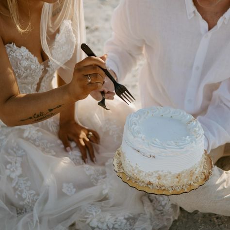 Cathrease + Josh’s intimate elopement in St. Pete was so sweet and emotional - so what better way to top off their “I Do’s” than by eating cake on the beach!? 🎂💍🏝️ I think this is what you would call “having your cake and eating it too”?! 🌞✨ p.s. I feel like I picked the best song for this post 👀 Photography: @rightupyouralliephoto Dress: @ourshopbridal Cake: @publix Florals: @sharensflowers Beach Setup + Officiant: @your_florida_beach_wedding [Florida beach wedding, beach elopement, ... Beach Elopement Casual, Elope On The Beach, Private Beach Wedding Elope, Wedding Cake Elopement, Micro Beach Wedding Ideas, Elope Cake, 30a Elopement, Elope Beach Wedding, Simple Beach Elopement