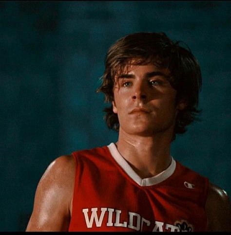 Hot Famous Male Actors, Zac Efron 17 Again, Young Zac Efron, Zac Efron High School, Zach Efron, Kevin Zegers, Auntie Mame, Aidan Quinn, Michael Pitt